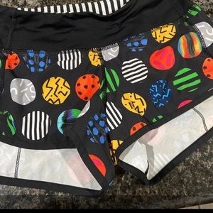 Lululemon Speed up sea wheeze shorts size 2